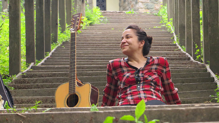 stepenice, rukohvat, gitarist, sljemenska kapela, Zagreb, planinarenje