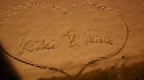 srce u snijegu, tragovi, tko se tiska taj se vidi i po mraku